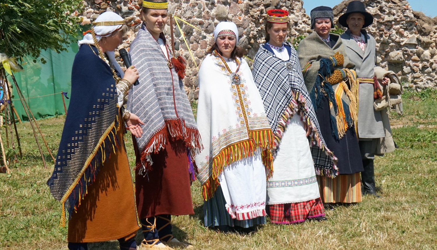 Ludzā izveidota unikāla Latgales arheoloģisko un etnogrāfisko tērpu kolekcija