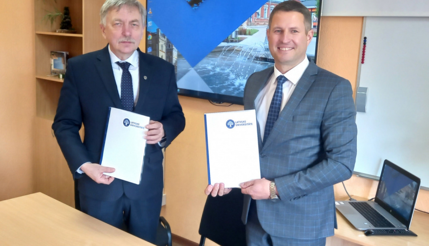 Ludzas novada pašvaldība noslēgusi sadarbības līgumu ar Latvijas Universitāti